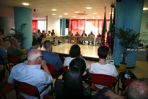 Vallecrosia: convocato per il prossimo mercoledì alle 20 il Consiglio comunale, l'ordine del giorno Vallecrosia: convocato per il prossimo mercoledì alle 20 il Consiglio comunale, l'ordine del giorno