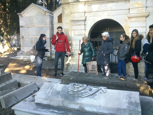 Sanremo: il club Unesco e il Liceo Cassini propongono il progetto "Adottiamo un monumento" Sanremo: il club Unesco e il Liceo Cassini propongono il progetto "Adottiamo un monumento"