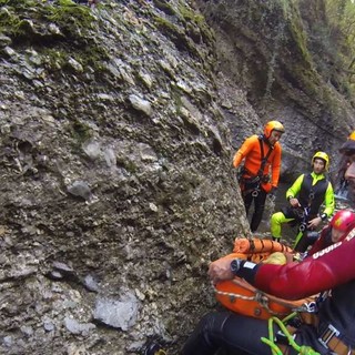 Ventimiglia: due migranti salvati dai Vvf nella zona dei Balzi Rossi dove avevano trovato rifugio Ventimiglia: due migranti salvati dai Vvf nella zona dei Balzi Rossi dove avevano trovato rifugio