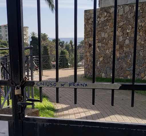 Bordighera: situazione dei cimiteri cittadini, il Consigliere Ramoino punta il dito sulla lentezza degli interventi (Foto) Bordighera: situazione dei cimiteri cittadini, il Consigliere Ramoino punta il dito sulla lentezza degli interventi (Foto)
