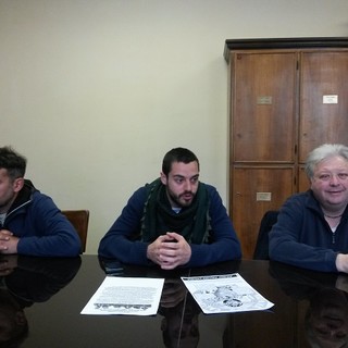 Da Imperia a Kobane: "Qui le donne sono Colonnello e i maschi stanno sull'attenti". Il report di Giovanni Vassallo e Mauro Servalli dal Kurdistan Da Imperia a Kobane: "Qui le donne sono Colonnello e i maschi stanno sull'attenti". Il report di Giovanni Vassallo e Mauro Servalli dal Kurdistan