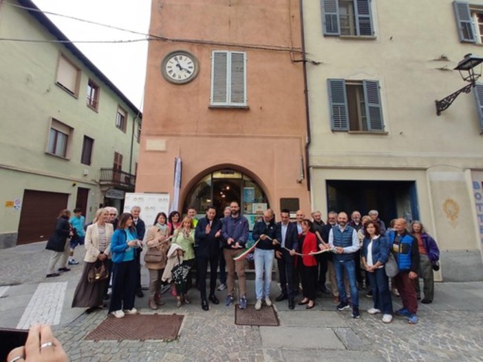 Il taglio del nastro