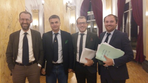 Provincia di Imperia: delegazione a Chamonix per il comitato di sorveglianza del programma transfrontaliero Alcotra 2014-2020 Provincia di Imperia: delegazione a Chamonix per il comitato di sorveglianza del programma transfrontaliero Alcotra 2014-2020