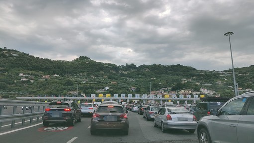 Autostrade, dall'opposizione in Regione "La destra boccia l’esenzione dei pedaggi nei cantieri. I cittadini hanno già pagato abbastanza" Autostrade, dall'opposizione in Regione "La destra boccia l’esenzione dei pedaggi nei cantieri. I cittadini hanno già pagato abbastanza"