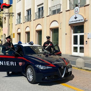 Alla guida di un’auto rubata, oppone resistenza ai carabinieri: arrestato 34enne residente nell'imperiese Alla guida di un’auto rubata, oppone resistenza ai carabinieri: arrestato 34enne residente nell'imperiese
