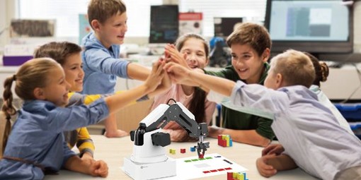 Ultimi posti disponibili per il corso di robotica e coding al Centro Pastore, venerdì 25 gennaio Open Day e lezione gratuita Ultimi posti disponibili per il corso di robotica e coding al Centro Pastore, venerdì 25 gennaio Open Day e lezione gratuita