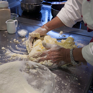Imperia: venerdì prossimo un corso di cucina 'burger' all'Emporio della Fratelli Carli Imperia: venerdì prossimo un corso di cucina 'burger' all'Emporio della Fratelli Carli