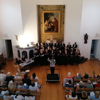 Sanremo: grande successo del Coro Nova Tempora e del Soprano Gabriella Costa alla Chiesa Luterana Sanremo: grande successo del Coro Nova Tempora e del Soprano Gabriella Costa alla Chiesa Luterana