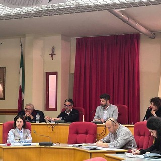 Taggia, parcheggi a pagamento verso una nuova gestione: appalto da oltre 600mila euro, 12 parcometri e controlli da riorganizzare