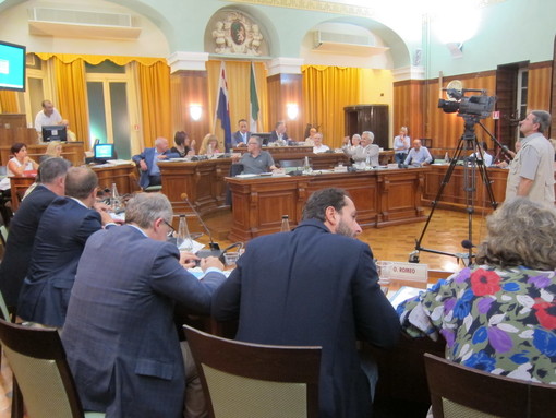 Sanremo: due nuovi Consigli sul Bilancio il 15 e 16 ottobre, per le trasmissioni tv necessario un bando Sanremo: due nuovi Consigli sul Bilancio il 15 e 16 ottobre, per le trasmissioni tv necessario un bando