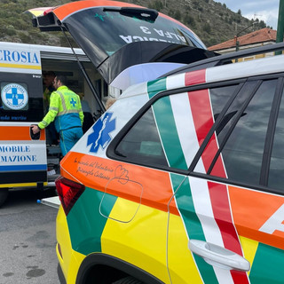 Vallecrosia, il grazie ai militi della Croce Azzurra Misericordie: "Competenza, gentilezza e grande umanità" Vallecrosia, il grazie ai militi della Croce Azzurra Misericordie: "Competenza, gentilezza e grande umanità"