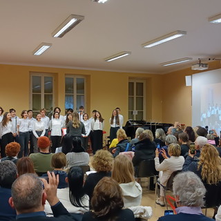 Sanremo: inaugurata la nuova aula magna del Liceo Cassini con l'intervento di Beppe Vessicchio (video)
