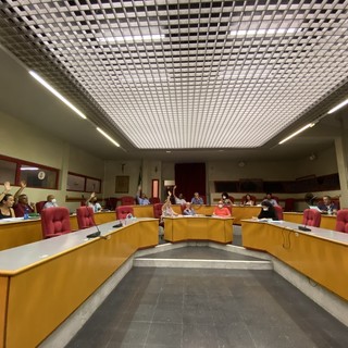 Si di Taggia alla Spa di Rivieracqua: proteste in aula, Conio "Scelta impopolare coraggiosa", opposizioni contrarie (Video) Si di Taggia alla Spa di Rivieracqua: proteste in aula, Conio "Scelta impopolare coraggiosa", opposizioni contrarie (Video)