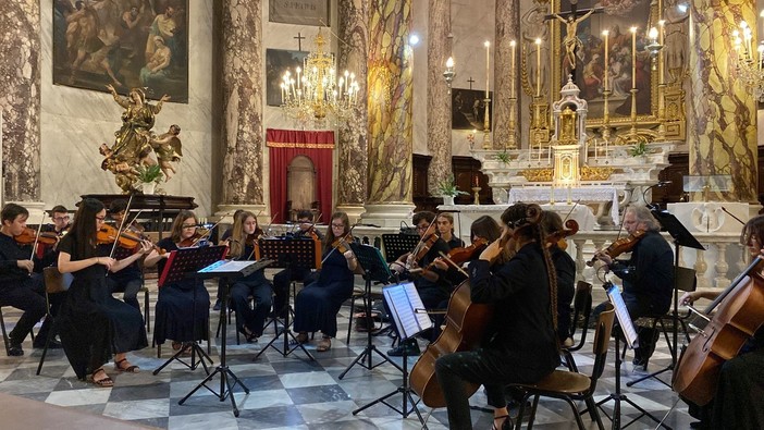 A Pieve di Teco successo per il concerto in ricordo di Luchino Belmonti A Pieve di Teco successo per il concerto in ricordo di Luchino Belmonti