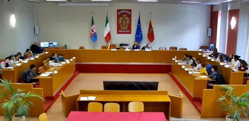 Educazione civica, a Ventimiglia si riunisce il consiglio comunale dei giovani cittadini