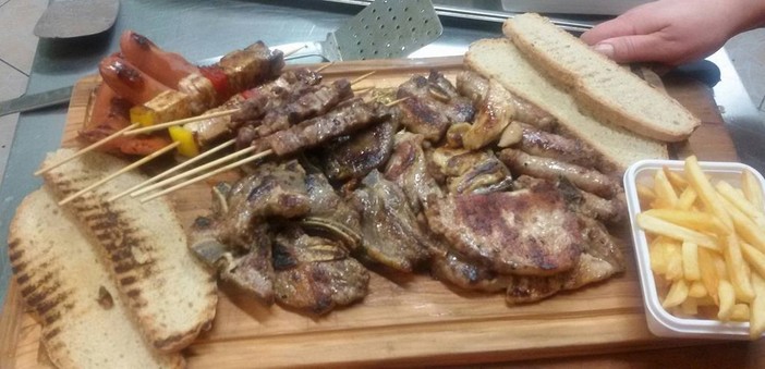 Per Pasqua e Pasquetta e non solo, alla macelleria Crudo & Cotto promozione sulla vitella fassona piemontese e il meglio della produzione cuneese Per Pasqua e Pasquetta e non solo, alla macelleria Crudo & Cotto promozione sulla vitella fassona piemontese e il meglio della produzione cuneese