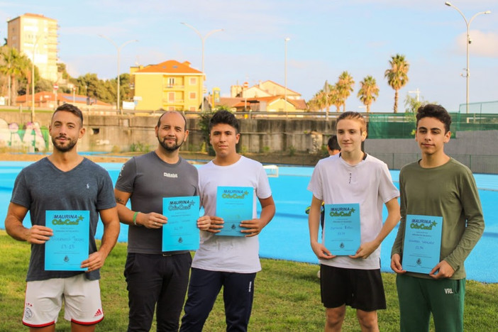Imperia, successo per 'Corri con noi', oltre 300 persone hanno testato i 100 metri del nuovo campo d'atletica (foto)