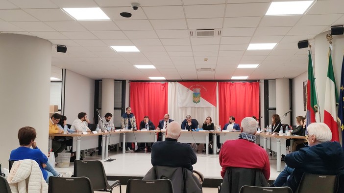 Vallecrosia, convocato il Consiglio comunale del 16 febbraio: in discussione bilancio, regolamenti e interpellanze