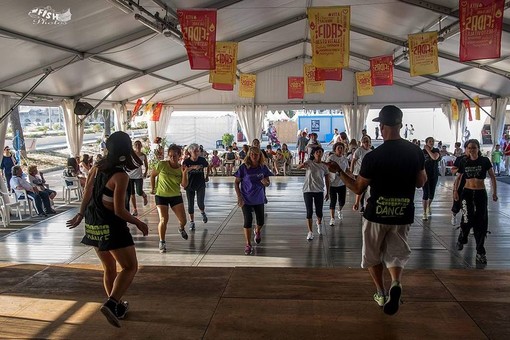 Le lezioni della palestra Creativa continuano gratuitamente all'aperto a San Lorenzo al Mare: approfittane fino all'11 Agosto!