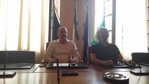 Imperia: presentato il bilancio della Seris. Utile da 112mila euro. Capacci e Costantini: "Diminuiremo il costo dei buoni pasto" (Video) Imperia: presentato il bilancio della Seris. Utile da 112mila euro. Capacci e Costantini: "Diminuiremo il costo dei buoni pasto" (Video)