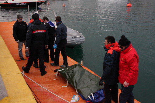 Sanremo: 72enne si toglie la vita nella notte lanciandosi in mare nel porto vecchio