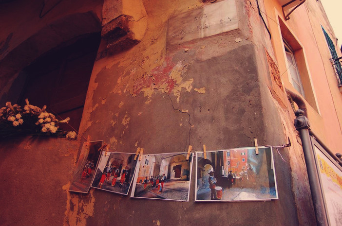 Imperia: il Comitato Sottotina al Parasio ha organizzato una giornata di raccolta fondi per la restaurazione dell'archivolto. Imperia: il Comitato Sottotina al Parasio ha organizzato una giornata di raccolta fondi per la restaurazione dell'archivolto.