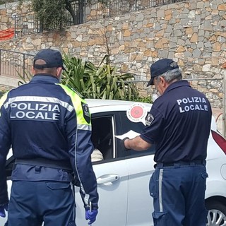 Coronavirus, a Diano Marina proseguono i controlli della polizia municipale (foto)