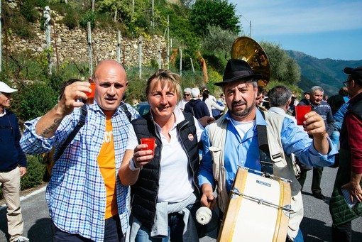Da sinistra: Sandro Marazzano, Anna Cardi e Gianfranco “Büga” Lanteri, patron della festa.