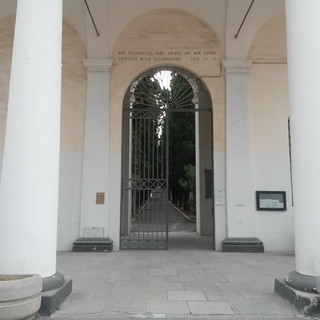 Imperia: licenziati i necrofori dei cimiteri di Oneglia e Porto Maurizio
