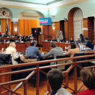 Sanremo, il Consiglio comunale torna a riunirsi il 28 luglio: bilancio, TARI, Polizia Locale e rottamazione all'ordine del giorno Sanremo, il Consiglio comunale torna a riunirsi il 28 luglio: bilancio, TARI, Polizia Locale e rottamazione all'ordine del giorno