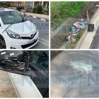 Imperia ancora una volta ostaggio dei vandali, distrutta un'auto sul lungomare Vespucci. La rabbia della proprietaria: "Non pensavo la città fosse così pericolosa, mi sbagliavo" (foto)