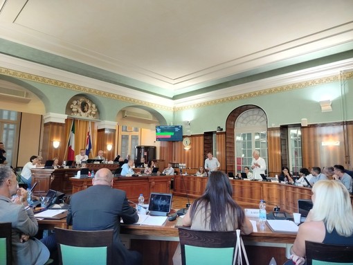Sanremo, scontro in consiglio sulla programmazione. L'opposizione: "Manca una visione della città"