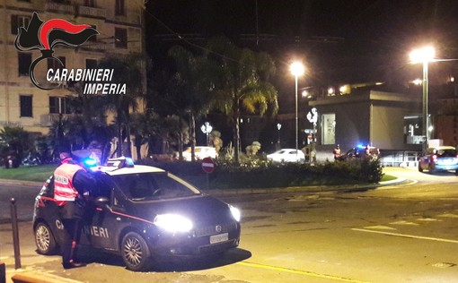 Ventimiglia: controlli sul territorio, due stranieri fermati dai Carabinieri a bordo di uno scooter rubato Ventimiglia: controlli sul territorio, due stranieri fermati dai Carabinieri a bordo di uno scooter rubato