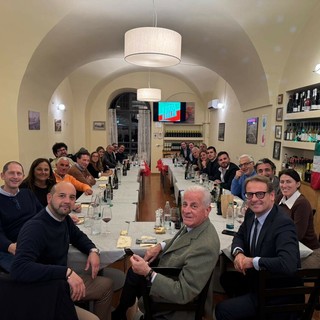 Cena ad Imperia del Coordinamento Provinciale di Forza Italia: confronto e auguri tra amministratori e istituzioni Cena ad Imperia del Coordinamento Provinciale di Forza Italia: confronto e auguri tra amministratori e istituzioni