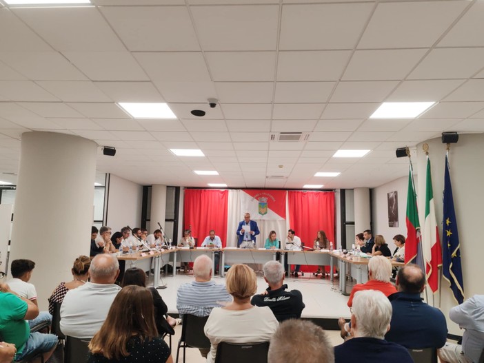 Vallecrosia, scontro tra maggioranza e minoranza sulla paternità delle opere da realizzare