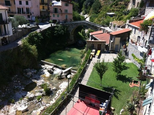 Rocchetta Nervina: cade nel canyon, escursionista tedesco portato in elicottero al Santa Corona Rocchetta Nervina: cade nel canyon, escursionista tedesco portato in elicottero al Santa Corona