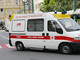 Sanremo: cade dal tetto del 'Permare' mentre sistema le luci di Natale, uomo trasportato in ospedale