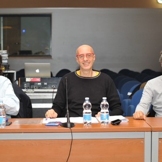 Grande successo per ‘Area Sanremo 2016’: 414 brani presentati e quasi 600 iscritti ai corsi tra interpreti e band Grande successo per ‘Area Sanremo 2016’: 414 brani presentati e quasi 600 iscritti ai corsi tra interpreti e band
