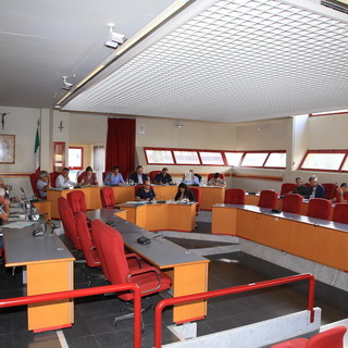 Taggia: convocato per mercoledì prossimo il Consiglio comunale, in presenza ma senza pubblico