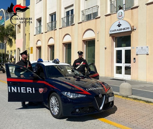 Alla guida di un’auto rubata, oppone resistenza ai carabinieri: arrestato 34enne residente nell'imperiese Alla guida di un’auto rubata, oppone resistenza ai carabinieri: arrestato 34enne residente nell'imperiese