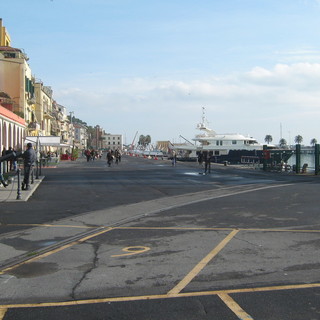 La banchina di Calata Cuneo