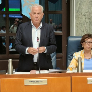 Strigliata a Bergaminelli, Scajola in consiglio comunale: "Perché ce l'hanno tutti con me?"