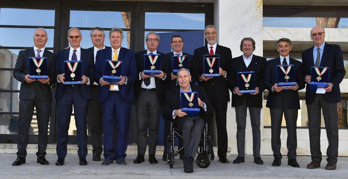 Imperia: all'allenatore imperiese Paolo Ragosa il 'Collare d'Oro' al merito sportivo del Coni (Foto)