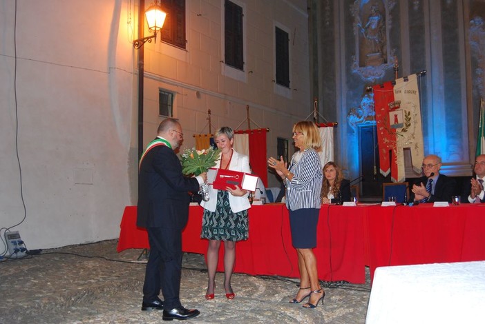 Riva Ligure: notte di stelle, non solo in cielo. Il Consiglio Solenne Straordinario e tutte le onorificenze consegnate