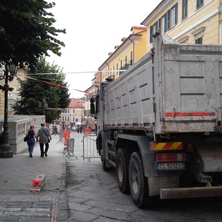 Imperia: 22enne aggredito nella notte in via Cascione per essere derubato del suo cagnolino