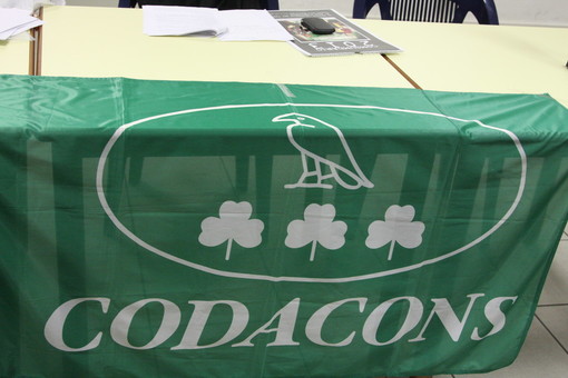 Il Codacons della Liguria chiede alla Guardia di Finanza di effettuare controlli a tappeto su gioiellerie, tassisti e bar Il Codacons della Liguria chiede alla Guardia di Finanza di effettuare controlli a tappeto su gioiellerie, tassisti e bar