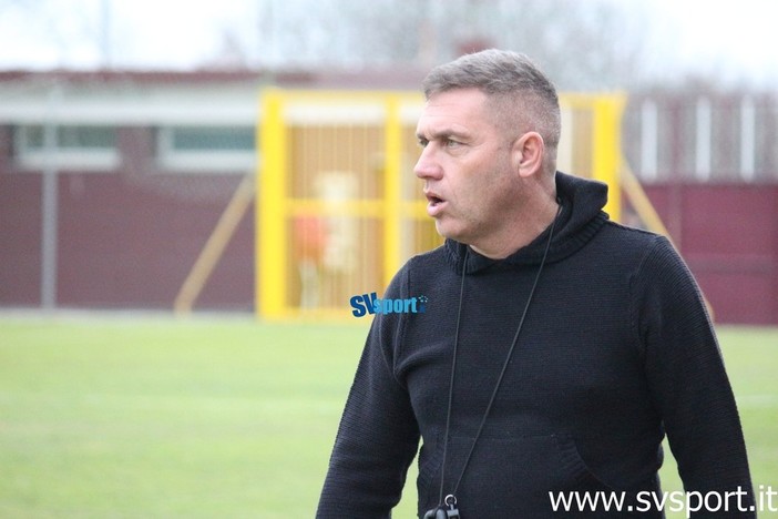 Calcio, Cisano. Porcella e i biancoblu a fianco di Torres del Bordighera: "Gli auguriamo una rapida ripresa, arancioblu avversari quotatissimi"