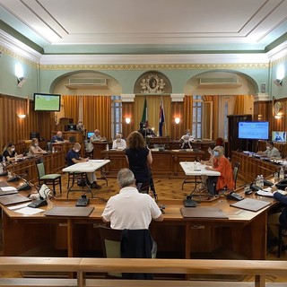 Sanremo: dibattito sull'Amaie. Artioli "Serve un’analisi generale". Artusi: "Sanificazioni effettuate con le maestranze interne"