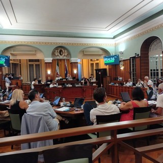 Tari 2026, a Sanremo crescerà tra il 2,8% e il 3%: scontro in Consiglio tra maggioranza e opposizione sugli aumenti Tari 2026, a Sanremo crescerà tra il 2,8% e il 3%: scontro in Consiglio tra maggioranza e opposizione sugli aumenti