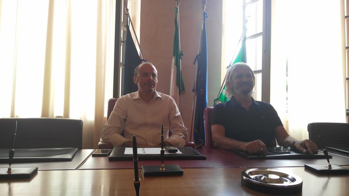 Imperia: presentato il bilancio della Seris. Utile da 112mila euro. Capacci e Costantini: "Diminuiremo il costo dei buoni pasto" (Video) Imperia: presentato il bilancio della Seris. Utile da 112mila euro. Capacci e Costantini: "Diminuiremo il costo dei buoni pasto" (Video)